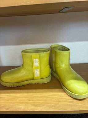UGG Neon Yellow Short Waterproof Rain Boots- size 8 women’s